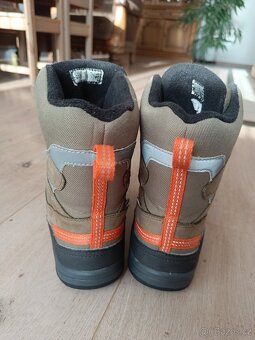 Prodám dětské teplé vysoké zimní boty Keen vel. EU 34 - 5