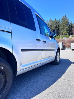 Volkswagen Caddy 1.9 TDI (2009) - 5