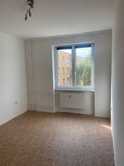 Byt 2+1 v širším centru Chomutov - 5