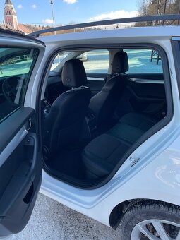 Škoda Octavia Combi 2.0 TDI Elegance DSG - 5