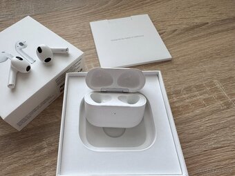Apple AirPods 3 s MagSafe - 5