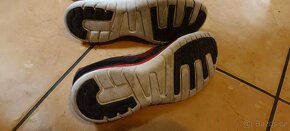 Botasky Zn.Umbro vel.37,5 - 5
