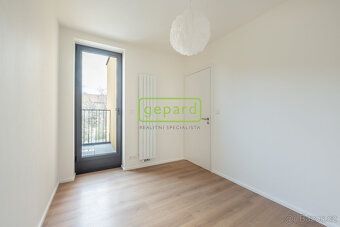 Pronájem bytu 2+kk/B, 43 m2 + 2,2m2, Praha 8-Kobylisy - 5