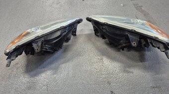 Honda Civic coupé EM2: přední světlomety - 5