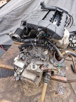 Motor Citroën , Peugeot 20 16V 103kW - 5