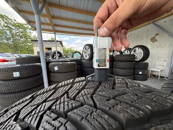 235/55/19 přední a 255/50/19 zadní alu Mercedes originál - 5