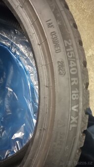 215/40 R18 ZIMNÍ, ujeto pár km (1 sezóna) - cena za 4 kusy - 5