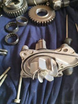 Honda CBR 1000 RR náhradní díly motoru SC59 - 5