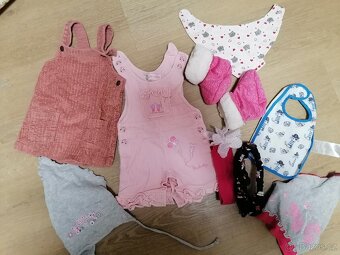 Balík dívčího oblečení vel. 74 - 5