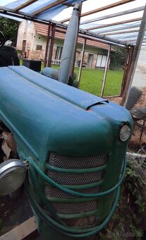 Traktor s motorem ZETOR 25 - 5