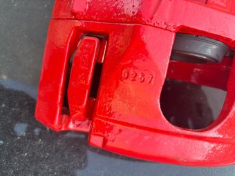 Brzdové třmeny audi s5 zrepasované - 5