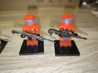 Halo minifigurky s vybavením - 5
