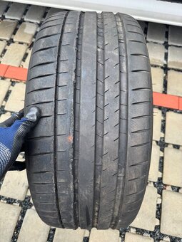 Letní pneumatiky 265/40 R21 a 295/35 R21 - 5