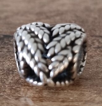 Přívĕsek ve tvaru srdce Pandora - 5