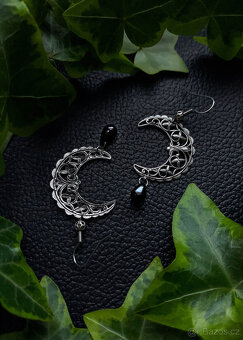 Postříbřené tepané náušnice - Černý měsíc / Black Moon - 5