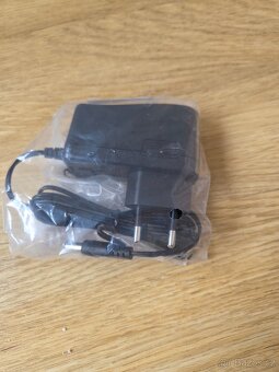 Router MikroTik hEX RB750Gr3 - 5