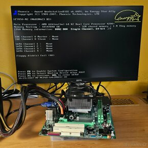 SET: Základní deska + AMD Athlon 64 X2 4200 + 1GB RAM - 5
