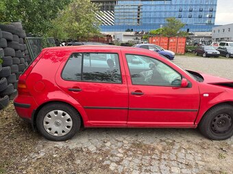 vrak – VW Golf IV 1.9 TDI, r.v. 2000, na náhradní díly - 5