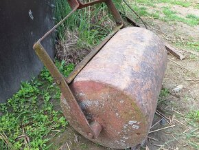 Hutnící válec na trávník 50 cm - 5