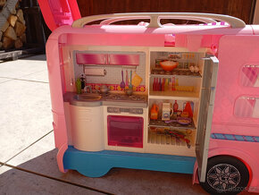 Obytný vůz pro panenku Barbie - 5