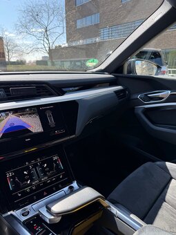 Audi E-Tron Q8 50 quattro DPH - 5