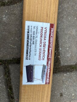 Dřevěný prodejní stánek - 5