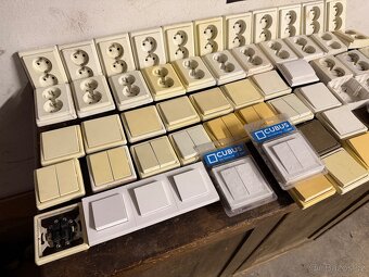 Zásuvky,vypínače - 5