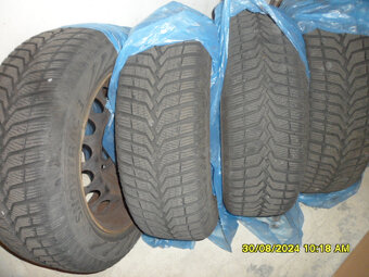 Prodám zimní pneu 195/60 R16 - 5