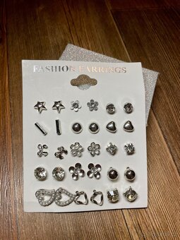 Sada/mix náušnic - 5