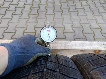 185/60/15 zimní pneu barum - 5