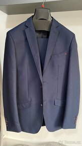 Prodám pánský oblek TOP STAV - 5
