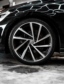 VW GOLF R 7.5 facelift 1.majitel - 5
