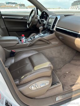 Porsche Cayenne - 5