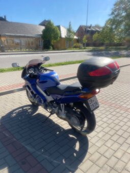 Honda VFR 800 možno řídit s A2 - 5