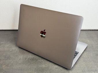 MacBook Air 13'' 2020 / M1 / 8GB / 256GB SSD / Space Gray - 5