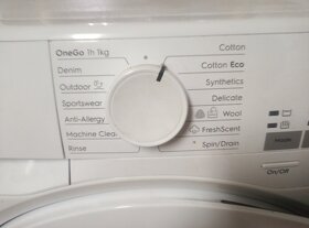 Electrolux PERFECTCARE 700 - 5