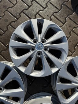 Alu Toyota 5x114,3r17 7J ET 50 - 5