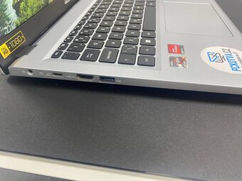 ACER ASPIRE 3 15,6“/AMD Ryzen 3/SSD 240 GB/RAM 8GB/ - 5