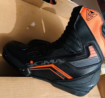 Motocyklové boty SIGMA velikosti UK 9, EU 43, US 10 - 5