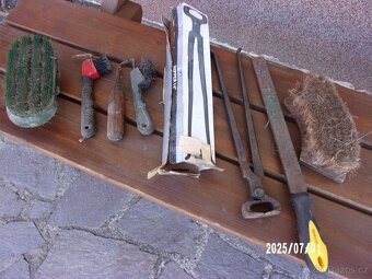 Prodáme 2 sedla + další příslušenství ke koňum - 5