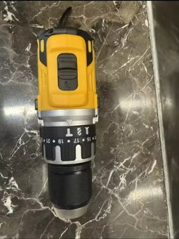 Dewalt DCD796 - 5