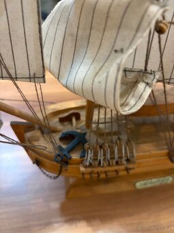 Model lodi endeavour - 5