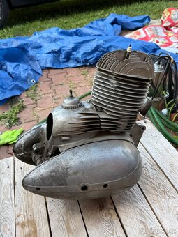 Jawa 250/353 Půlbuben/první typ - motor - 5