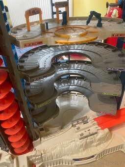 Hot wheels Ultimátní mega garáž - 5