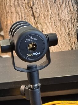 Rode Podmic 2x se stojánkem a xlr kabelem - 5