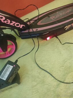 DĚTSKÁ ELEKTRICKÁ KOLOBĚŽKA - 5