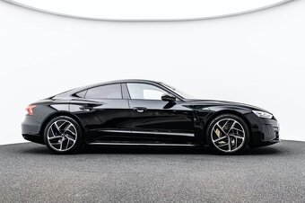 Audi E-tron GT - 5