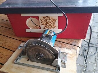 Dílenská cirkulárka. - 5