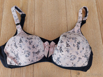 kojící podprsenky - 5