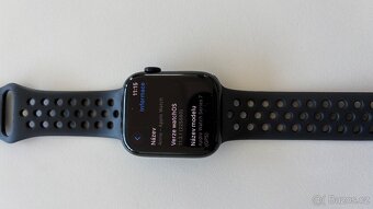 Apple Watch 7, Nike, 45mm, černé, GPS - 5